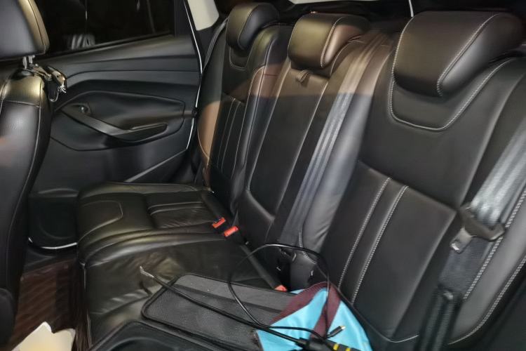 Used Ford Kuga 2013 2.0L GTDi Four-Wheel-Drive Sport Model Left Rear Seat