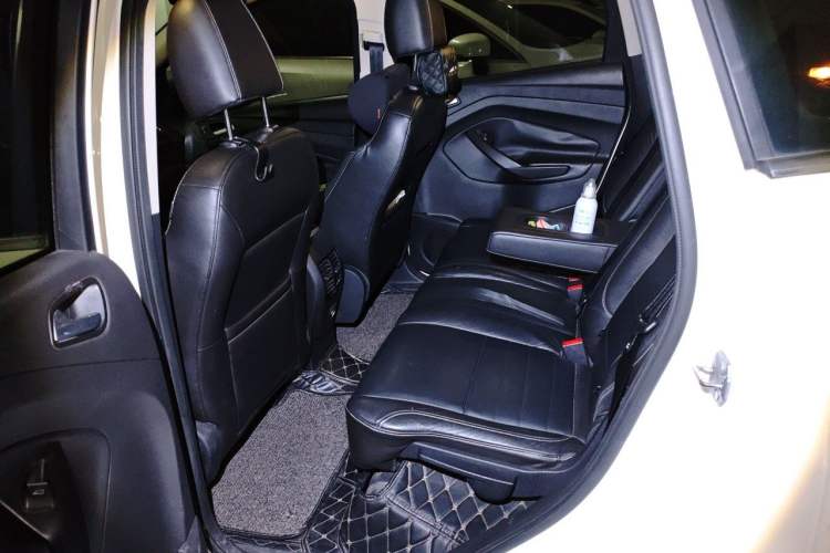 Used Ford Kuga 2013 1.6L GTDi Two-Wheel-Drive Trend Model Left Rear Seat