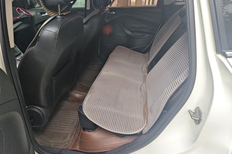 Used Ford Kuga 2013 1.6L GTDi Two-Wheel-Drive Trend Model Left Rear Seat