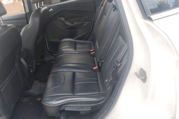 Used Ford Kuga 2013 2.0L GTDi Four-Wheel-Drive Sport Model Left Rear Seat