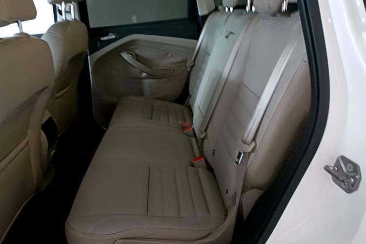 Used Ford Kuga 2013 2.0L GTDi Four-Wheel-Drive Sport Model Left Rear Seat