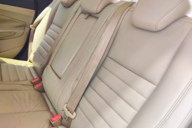 Used Ford Kuga 2013 2.0L GTDi Four-Wheel Drive Premium Model Left Rear Seat
