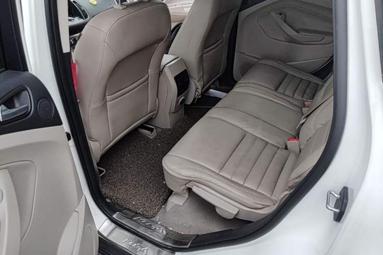 Used Ford Kuga 2013 2.0L GTDi Four-Wheel Drive Premium Model Left Rear Seat