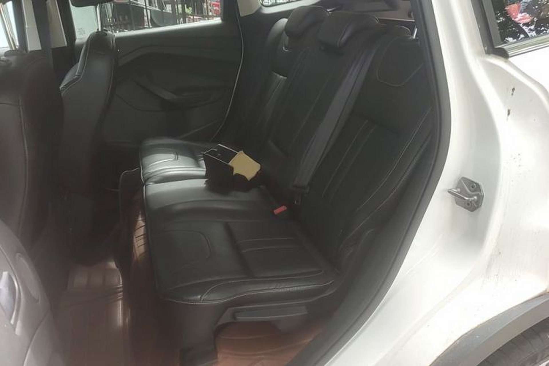 Used Ford Kuga 2013 2.0L GTDi Four-Wheel-Drive Sport Model Left Rear Seat