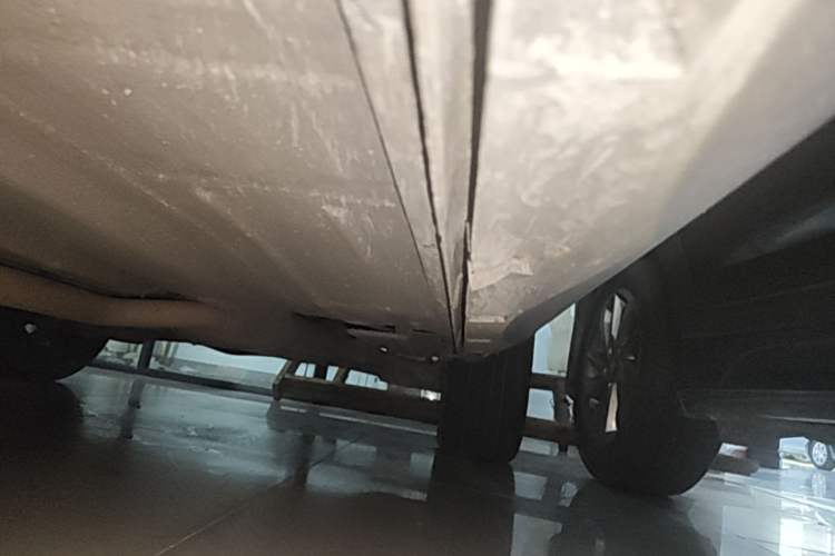Used Ford Kuga 2013 2.0L GTDi Four-Wheel-Drive Sport Model Left Side Sill