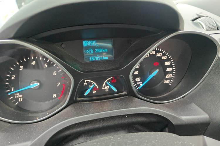 Used Ford Kuga 2013 1.6L GTDi Two-Wheel-Drive Comfort Model Odometer Close Up