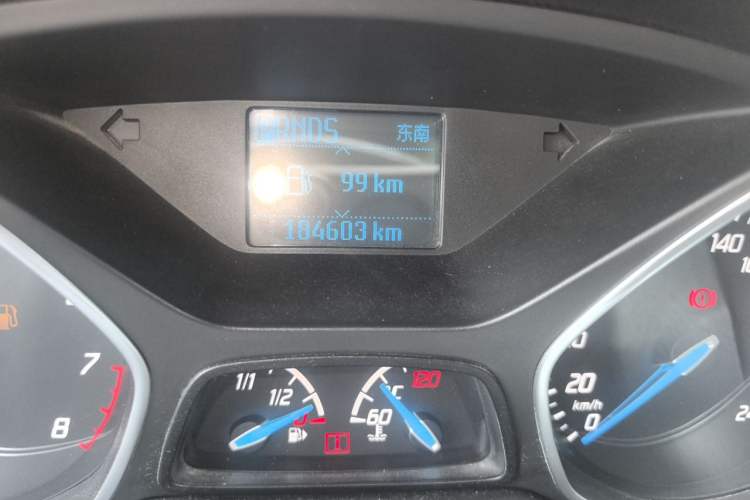 Used Ford Kuga 2013 1.6L GTDi Two-Wheel-Drive Trend Model Odometer Close Up