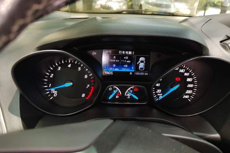 Used Ford Kuga 2013 1.6L GTDi 4x4 Elite Model Odometer Close Up