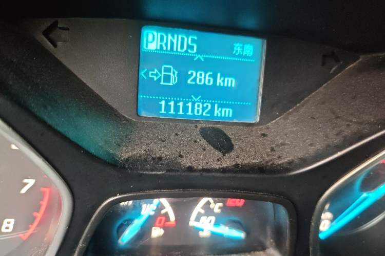 Used Ford Kuga 2013 1.6L GTDi Two-Wheel-Drive Trend Model Odometer Close Up