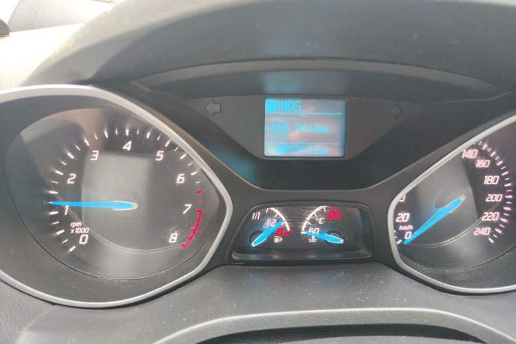 Used Ford Kuga 2013 1.6L GTDi Two-Wheel-Drive Comfort Model Odometer Close Up