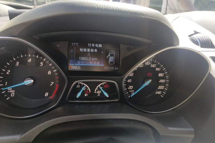 Used Ford Kuga 2013 1.6L GTDi 4x4 Elite Model Odometer Close Up