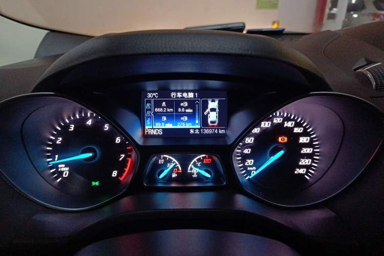 Used Ford Kuga 2013 1.6L GTDi 4x4 Elite Model Odometer Close Up