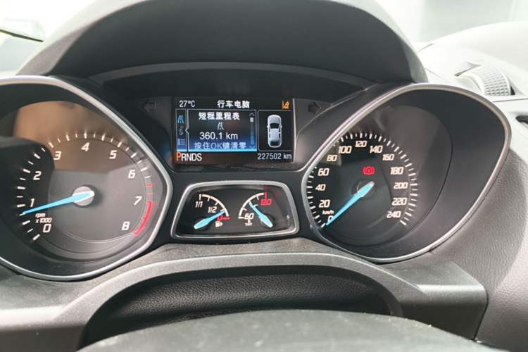 Used Ford Kuga 2013 2.0L GTDi Four-Wheel-Drive Sport Model Odometer Close Up
