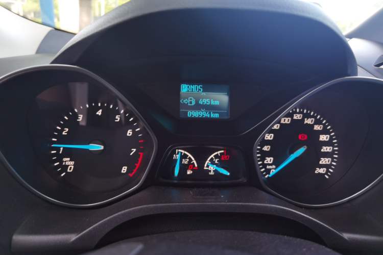 Used Ford Kuga 2013 1.6L GTDi Two-Wheel-Drive Comfort Model Odometer Close Up