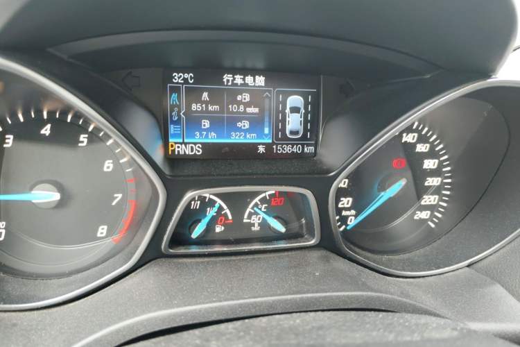 Used Ford Kuga 2013 2.0L GTDi Four-Wheel Drive Premium Model Odometer Close Up