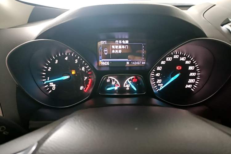 Used Ford Kuga 2013 2.0L GTDi Four-Wheel-Drive Sport Model Odometer Close Up