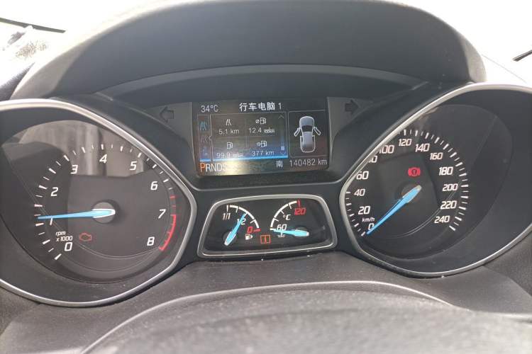 Used Ford Kuga 2013 1.6L GTDi 4x4 Elite Model Odometer Close Up