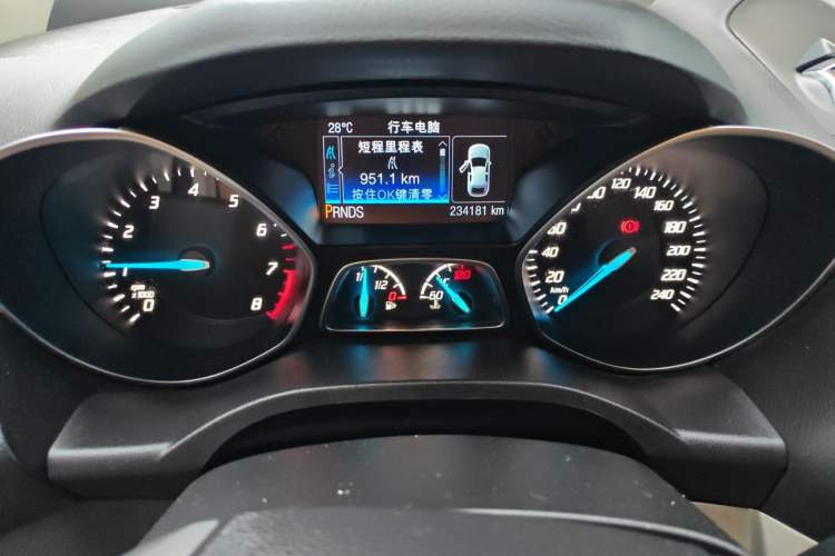Used Ford Kuga 2013 2.0L GTDi Four-Wheel-Drive Elite Model Odometer Close Up