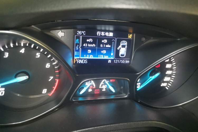 Used Ford Kuga 2013 2.0L GTDi Four-Wheel Drive Premium Model Odometer Close Up