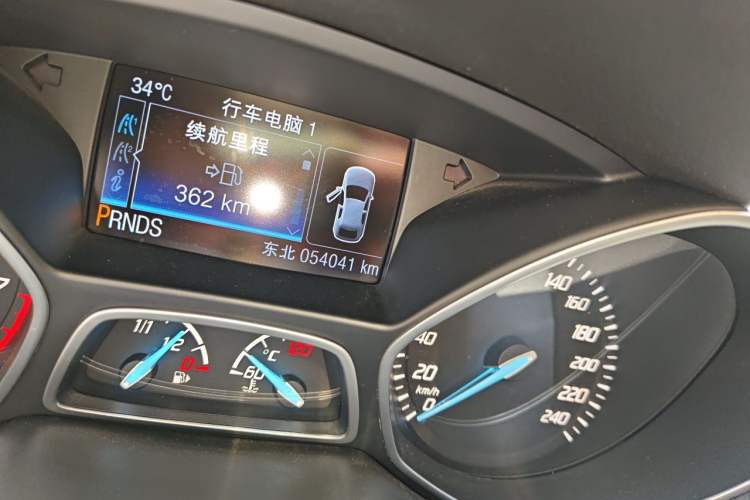 Used Ford Kuga 2013 1.6L GTDi 4x4 Elite Model Odometer Close Up