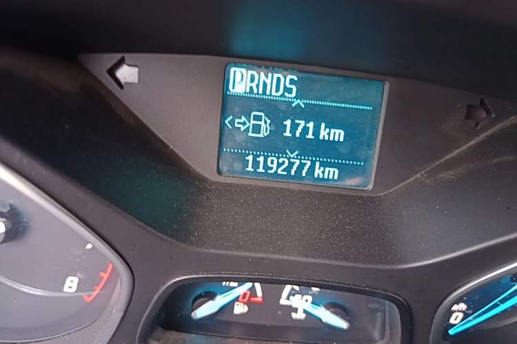 Used Ford Kuga 2013 1.6L GTDi Two-Wheel-Drive Comfort Model Odometer Close Up
