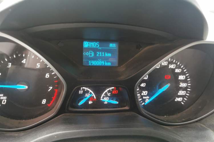 Used Ford Kuga 2013 1.6L GTDi Two-Wheel-Drive Trend Model Odometer Close Up