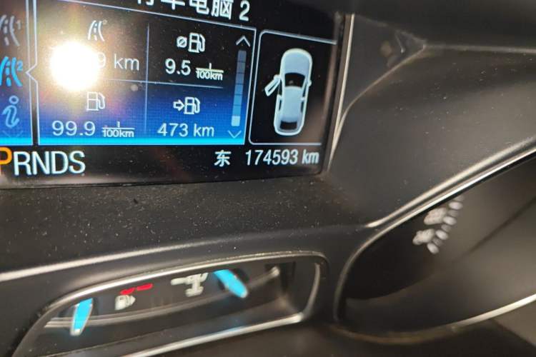 Used Ford Kuga 2013 1.6L GTDi 4x4 Elite Model Odometer Close Up