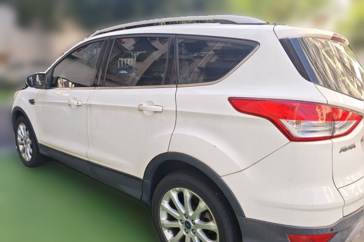 Used Ford Kuga 2013 1.6L GTDi Two-Wheel-Drive Trend Model Rear Left 45 Deg