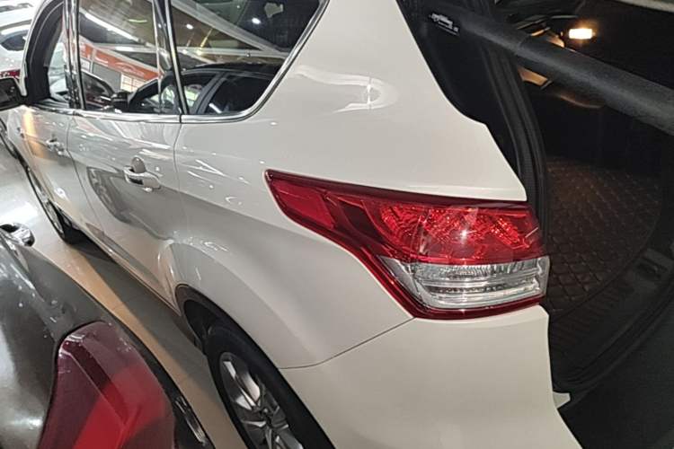 Used Ford Kuga 2013 2.0L GTDi Four-Wheel-Drive Sport Model Rear Left 45 Deg