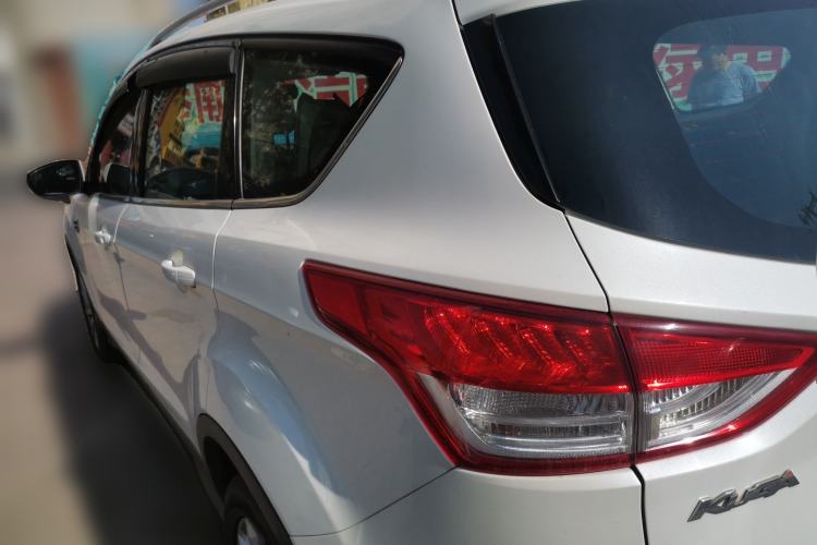 Used Ford Kuga 2013 1.6L GTDi Two-Wheel-Drive Trend Model Rear Left 45 Deg