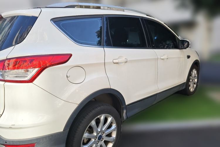 Used Ford Kuga 2013 1.6L GTDi Two-Wheel-Drive Trend Model Rear Right 45 Deg