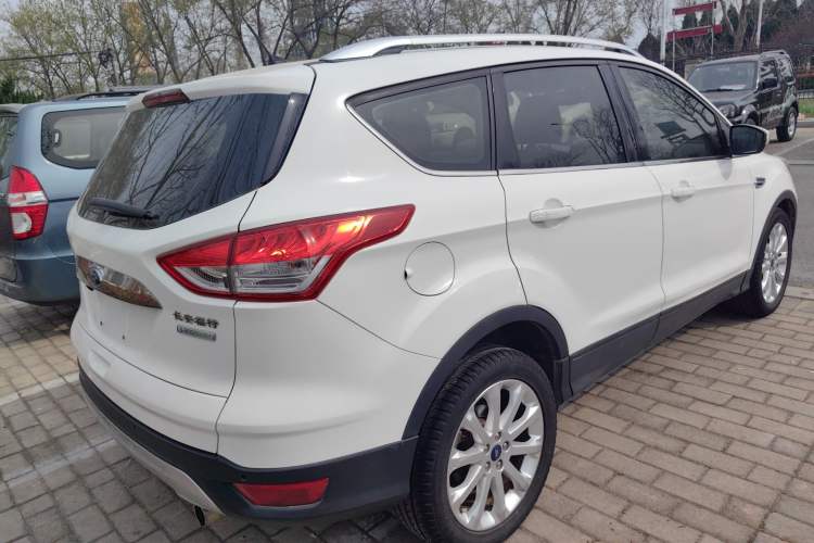 Used Ford Kuga 2013 1.6L GTDi Two-Wheel-Drive Trend Model Rear Right 45 Deg