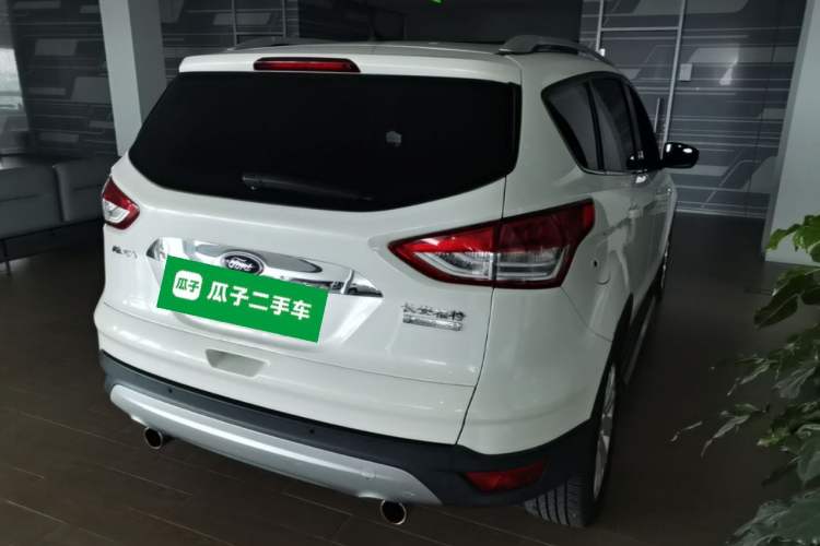 Used Ford Kuga 2013 1.6L GTDi Two-Wheel-Drive Trend Model Rear Right 45 Deg