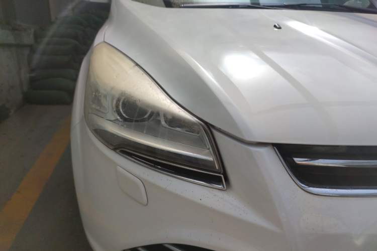 Used Ford Kuga 2013 2.0L GTDi Four-Wheel Drive Premium Model Right Front Headlight