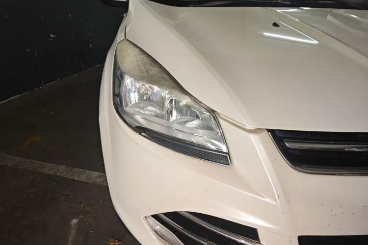 Used Ford Kuga 2013 1.6L GTDi 4x4 Elite Model Right Front Headlight