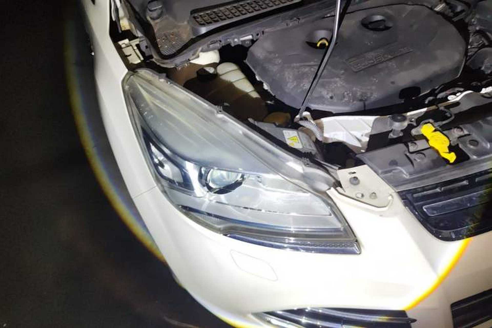 Used Ford Kuga 2013 2.0L GTDi Four-Wheel Drive Premium Model Right Front Headlight