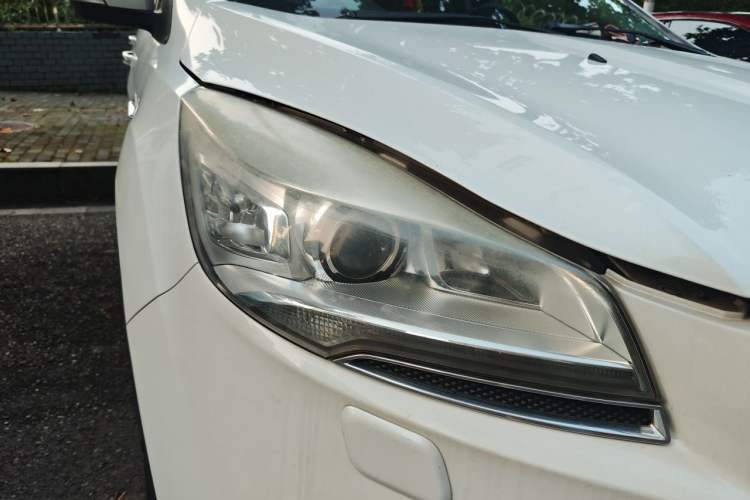 Used Ford Kuga 2013 2.0L GTDi Four-Wheel Drive Premium Model Right Front Headlight