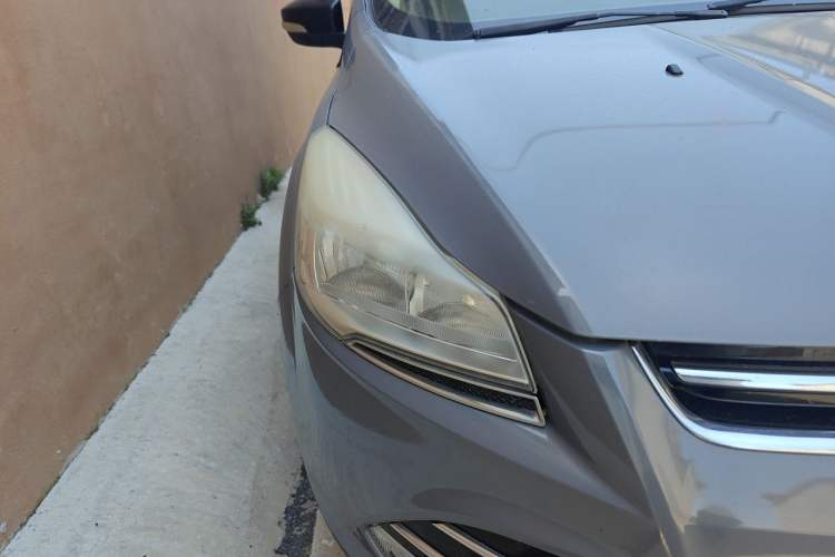 Used Ford Kuga 2013 1.6L GTDi 4x4 Elite Model Right Front Headlight