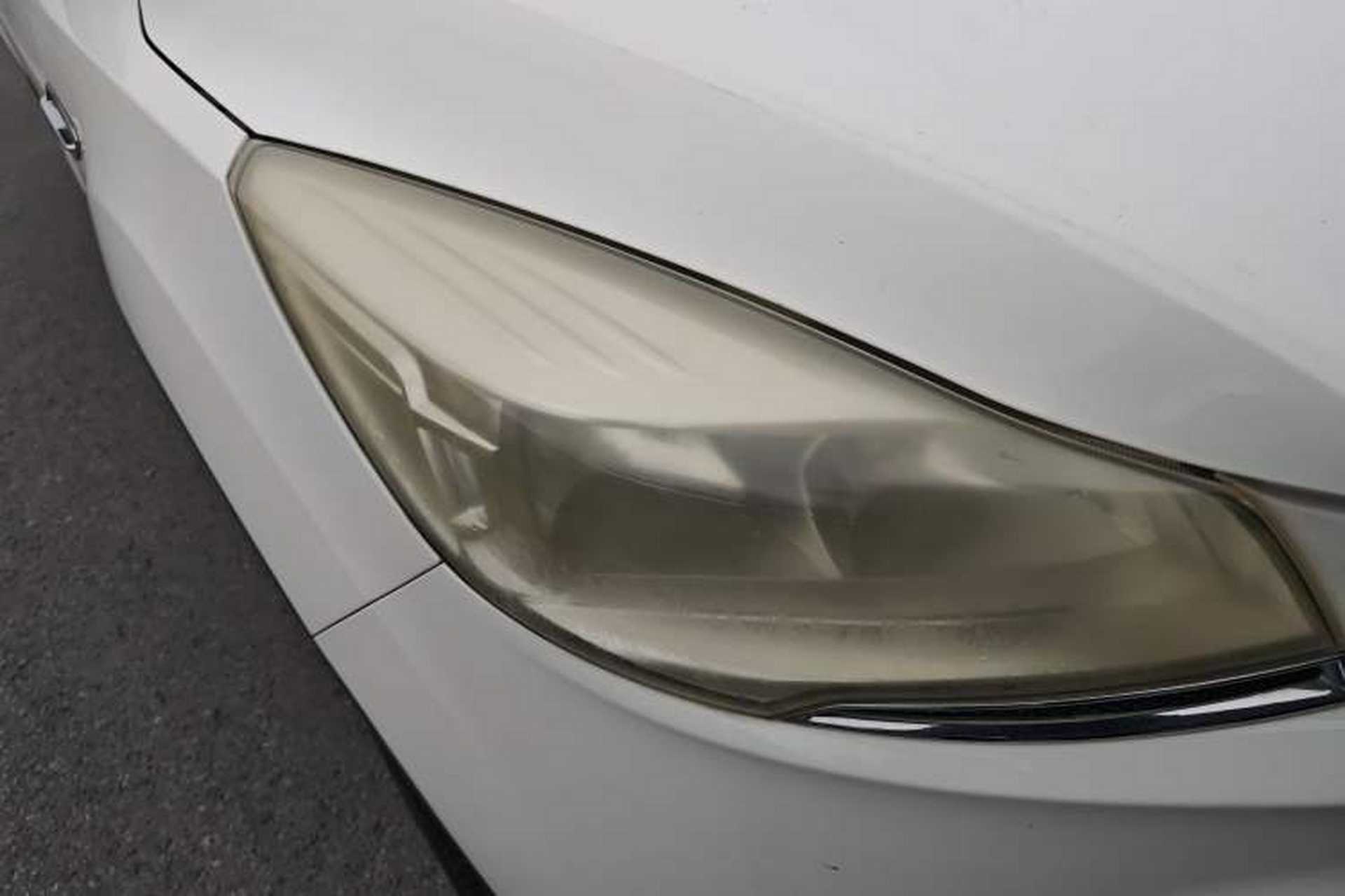 Used Ford Kuga 2013 1.6L GTDi 4x4 Elite Model Right Front Headlight