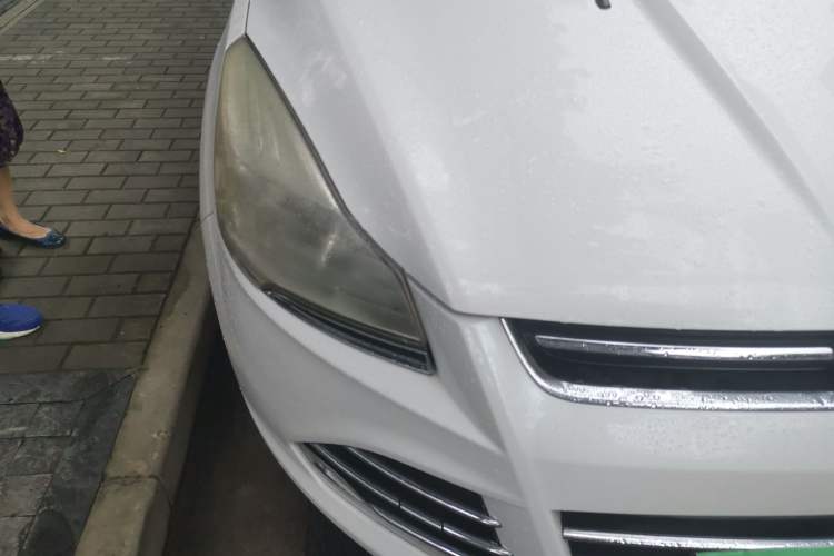 Used Ford Kuga 2013 1.6L GTDi 4x4 Elite Model Right Front Headlight