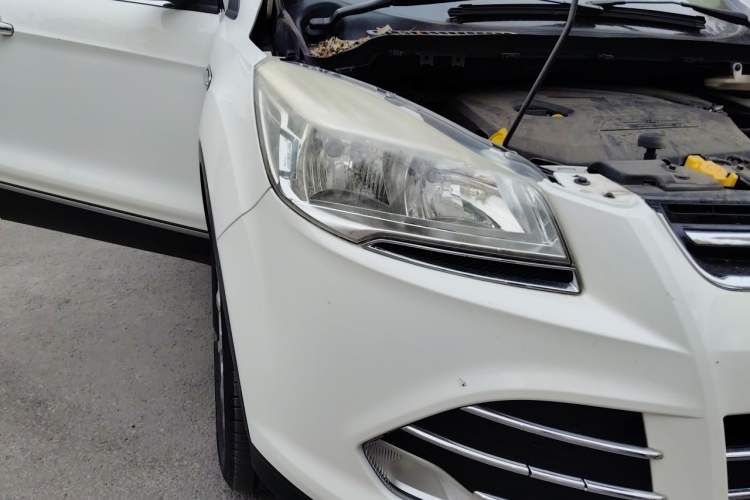Used Ford Kuga 2013 1.6L GTDi 4x4 Elite Model Right Front Headlight