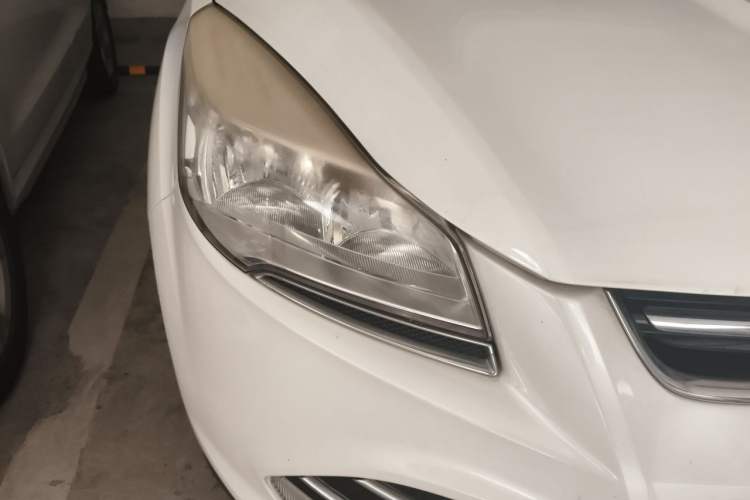 Used Ford Kuga 2013 1.6L GTDi 4x4 Elite Model Right Front Headlight