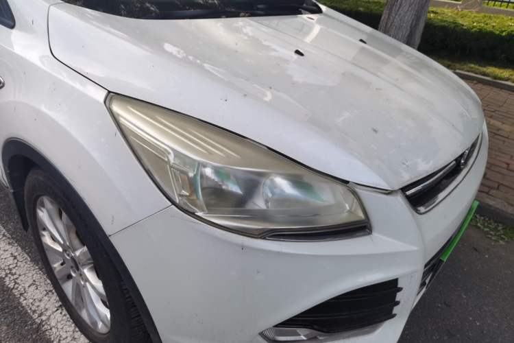 Used Ford Kuga 2013 1.6L GTDi Two-Wheel-Drive Comfort Model Right Front Headlight
