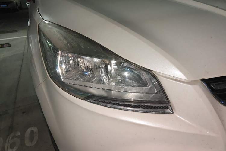 Used Ford Kuga 2013 1.6L GTDi 4x4 Elite Model Right Front Headlight