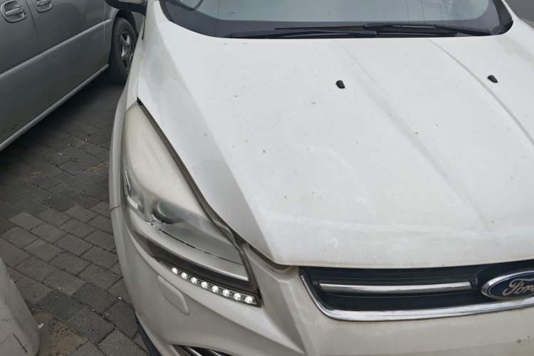 Used Ford Kuga 2013 2.0L GTDi Four-Wheel Drive Premium Model Right Front Headlight