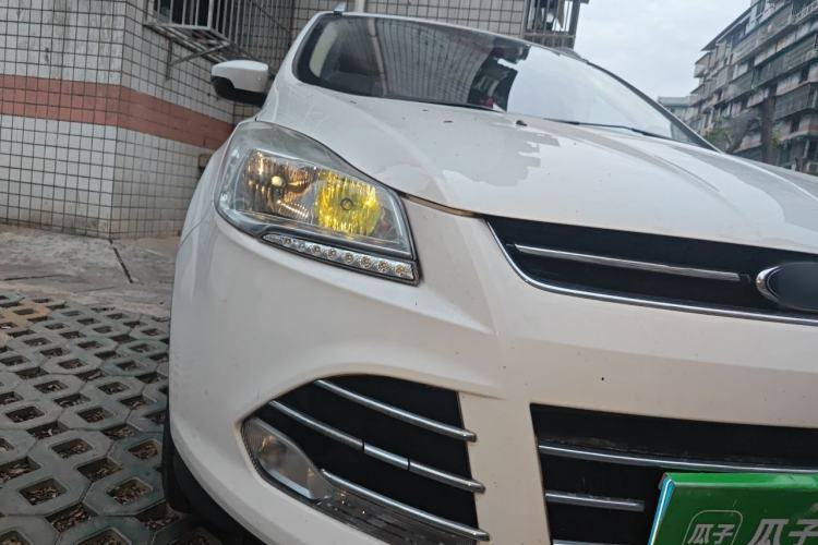 Used Ford Kuga 2013 1.6L GTDi 4x4 Elite Model Right Front Headlight