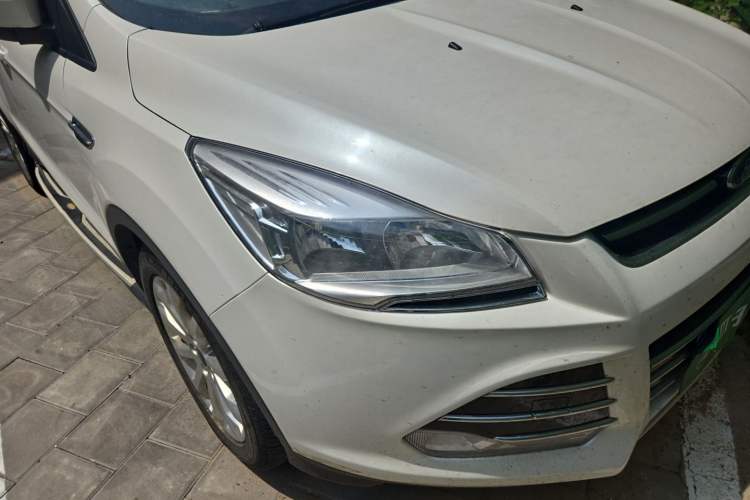 Used Ford Kuga 2013 1.6L GTDi Two-Wheel-Drive Trend Model Right Front Headlight