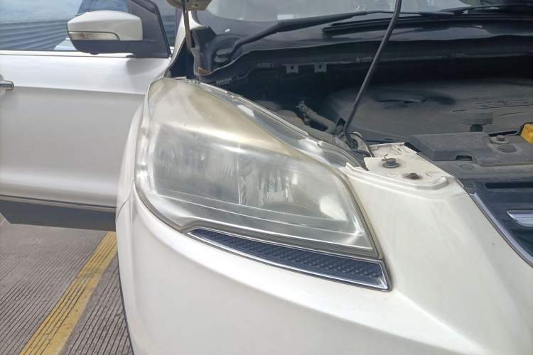 Used Ford Kuga 2013 1.6L GTDi 4x4 Elite Model Right Front Headlight
