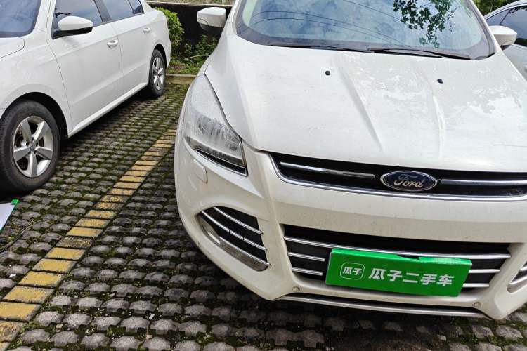 Used Ford Kuga 2013 2.0L GTDi Four-Wheel Drive Premium Model Right Front Headlight