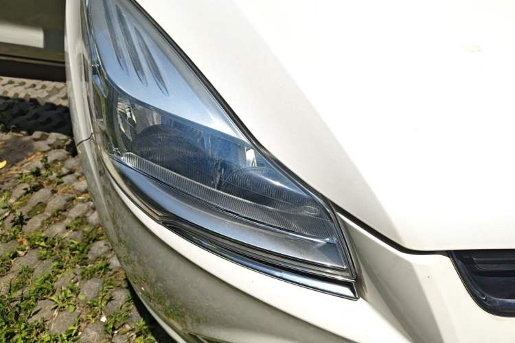 Used Ford Kuga 2013 1.6L GTDi 4x4 Elite Model Right Front Headlight